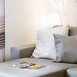 Rent In Rome Valentino\'s luxury Apartment